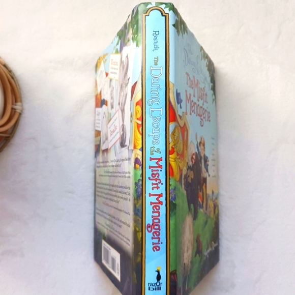 "The Daring Escape Of The Misfit Menagerie" Jacqueline Resnick, Children's Book - Picture 4 of 16